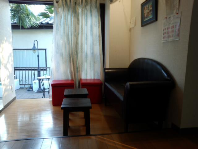 共有スペースのソファ