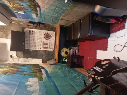 スタジオ付きジャパン